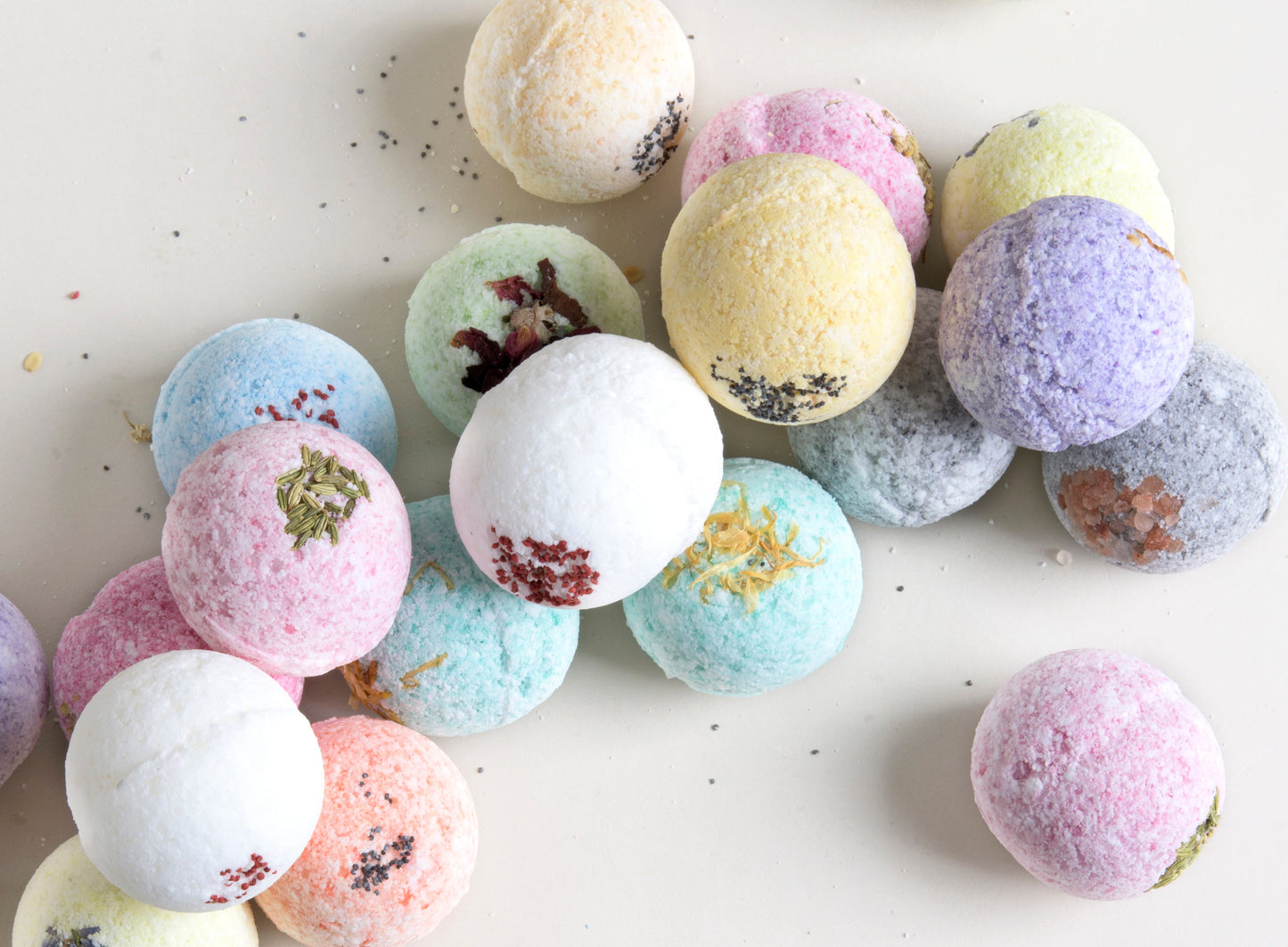 11 Bath Bombs Gift Box + one Free Bomb to make 12 !! by Lizush