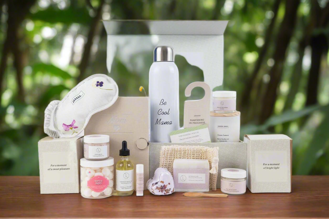Big Luxury gift for mother, Mother's Day gift basket full of natural products and some indulgence items pamper your mom – Lizush