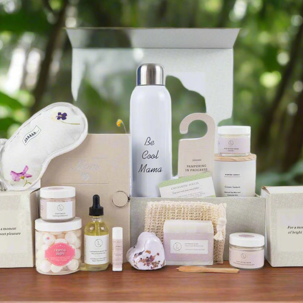 Big Luxury gift for mother, Mother's Day gift basket full of natural products and some indulgence items pamper your mom – Lizush